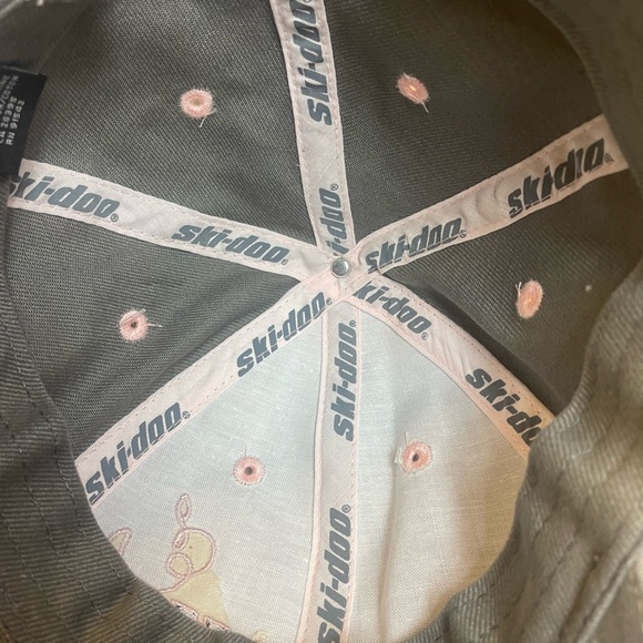 SOLD! Ski-doo Women’s Baseball Cap, Color: grey with pink/white embroidery, NWOT - Picture 11 of 12